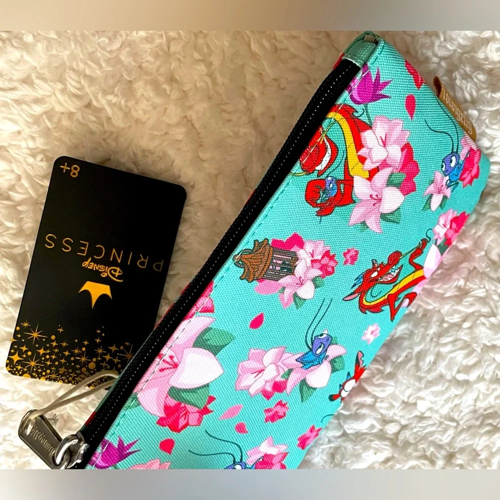 Loungefly Disney’s Mulan | Mushu & Cri-Kee | Coin Purse/Cosmetics Pouch - Picture 9 of 10